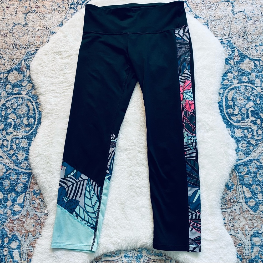 Gap Fit Black & Floral Athletic Leggings